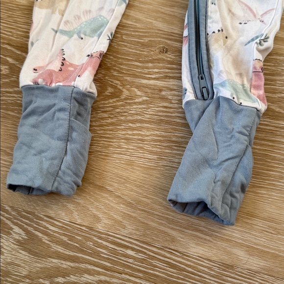 Caden Lane Dinosaur Convertible Zip Romper 6-12 Months - Picture 2 of 5